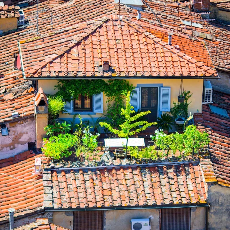 Casa unifamiliare con ampio giardino