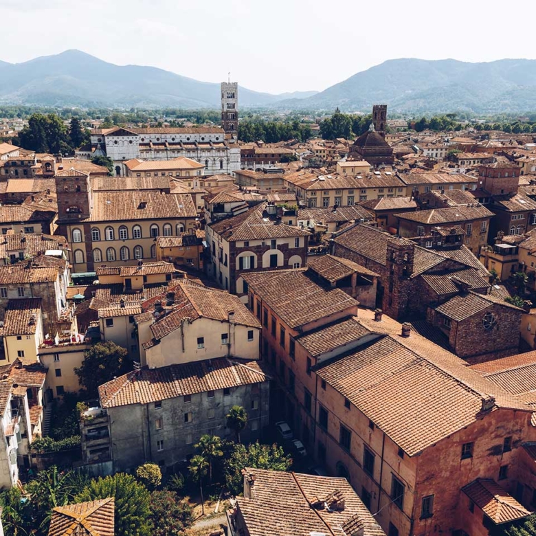 Studio apartment with view of Piazza del Duomo