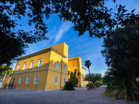Villa overlooking the Arno